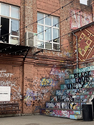 Октябрьская улица кафе